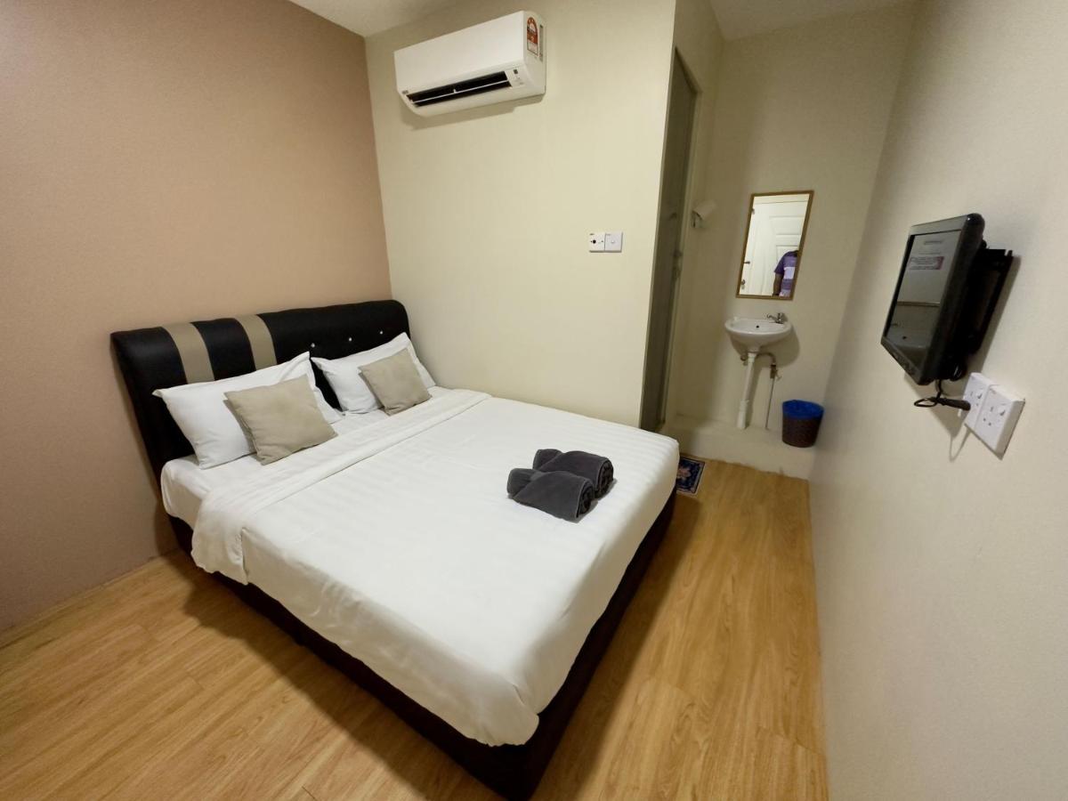 Familia Motel Kangar Buitenkant foto
